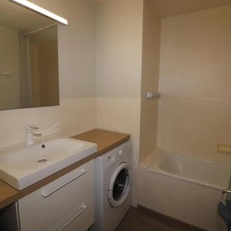 Apartment Confort 4 Pers, Balcon Sud, Proche Pistes Et Commerces, Wifi Inclus - Fr-1-502-406 *
